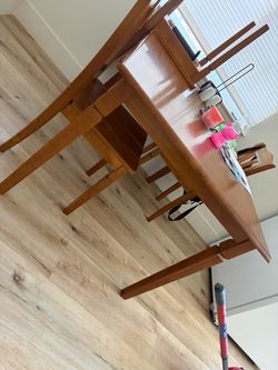 Kitchen table with 4 chairs