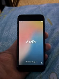 iPhone SE Unlocked Like New