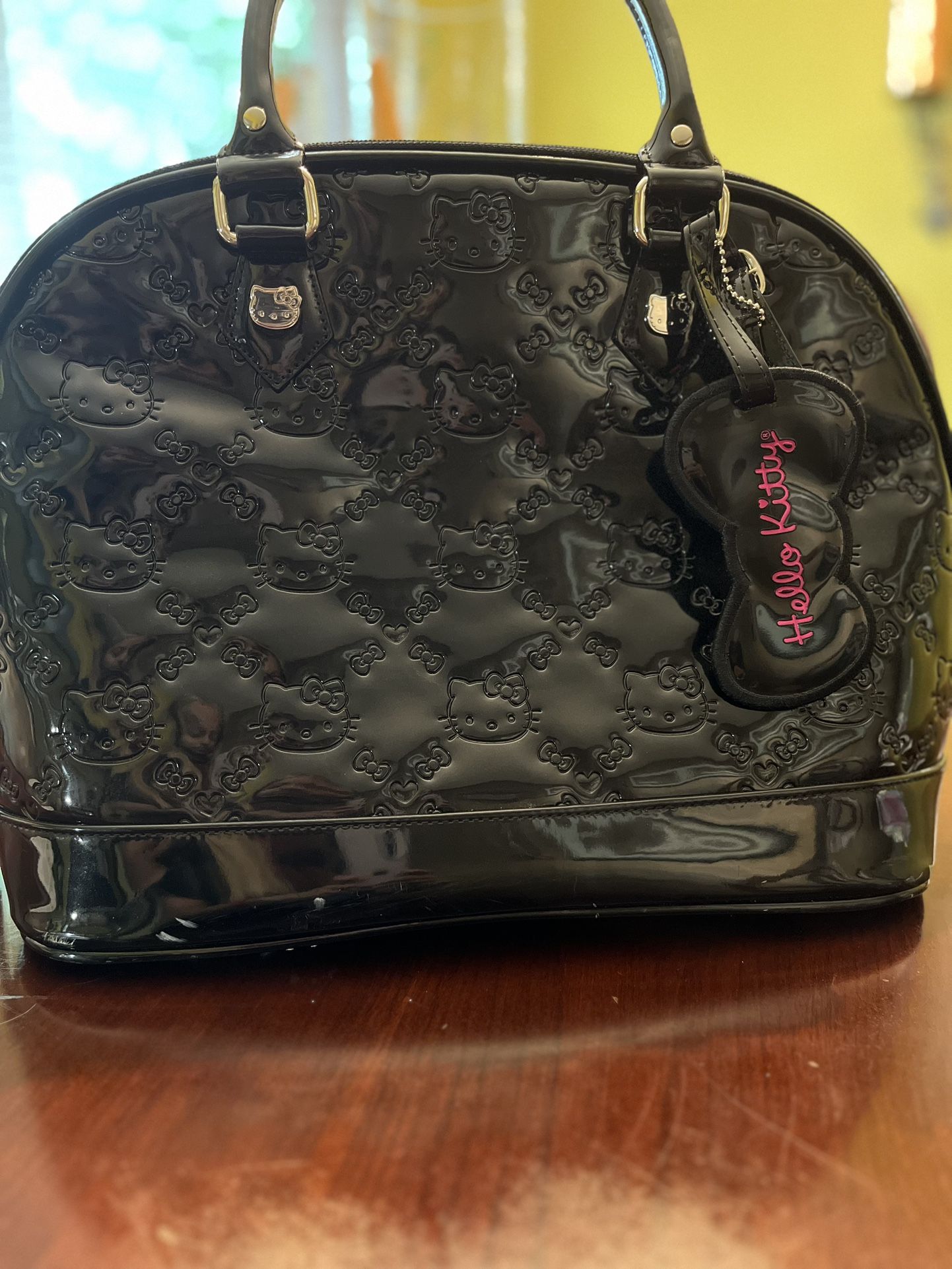 lounge fly x hello kitty purse