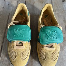 Adidas Samba OG – Women’s Size 6 (Worn Once)