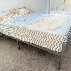 Queen Size Memory Foam Mattress For Sale