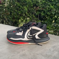 Kyrie’s Nike 8 Men’s Basketball 