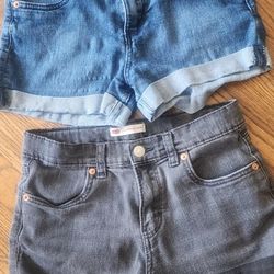 Used LEVIS shorts Size 14 Girls