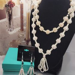 BEAUTIFUL VINTAGE PEARLS SET, 17"IN & 2.5"
