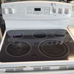 White GE Electric Stove