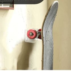 New skateboard wall mount display
