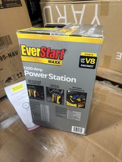 EverStart Maxx J5CPDE 1200 Peak Amps Jump Starter, Power Station, 500W Inverter, 120 PSI Compressor