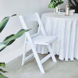 NEW  White Resin Folding Chair: Ideal for Indoor Outdoor Mesas Sillas Para Fiesta Events, Parties, and More