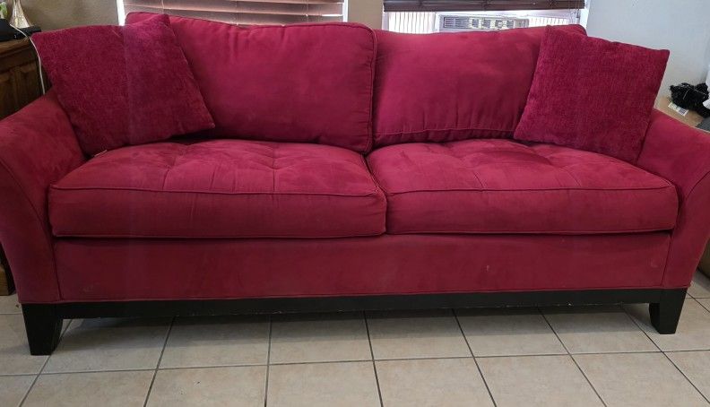 Red Couch/Sofa/Bed- Cindy Crawford