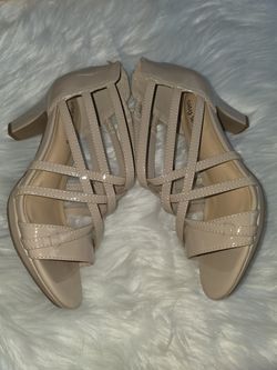 Easy Street Womens Bee Sandal, Nude, 8M