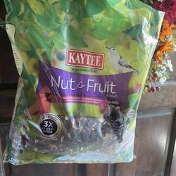 5lb Bag of Kaytee Nut & Fruit Blend Wild Bird Food