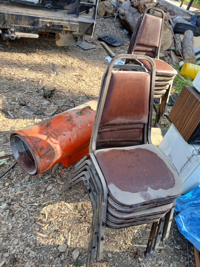 12 Chairs