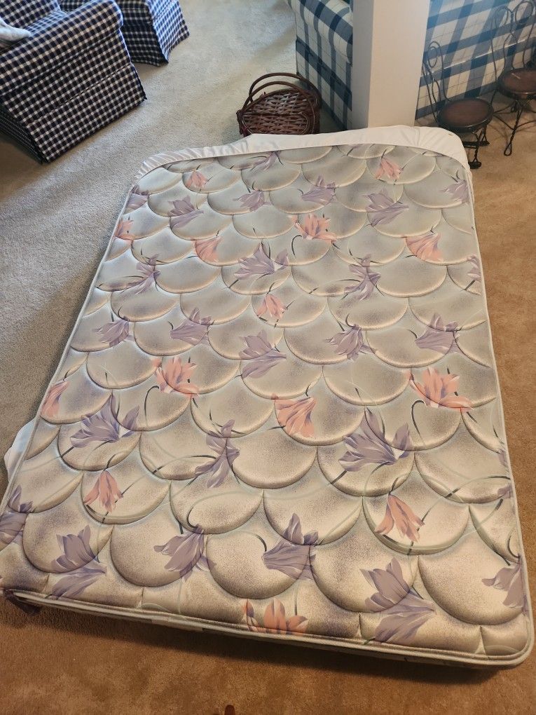 Queen Mattress & Box Spring