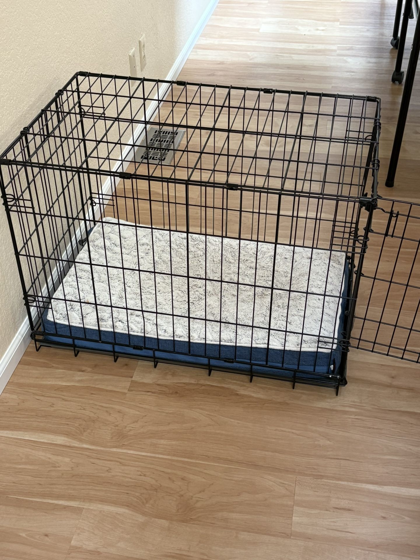 Sturdy Dog Crate