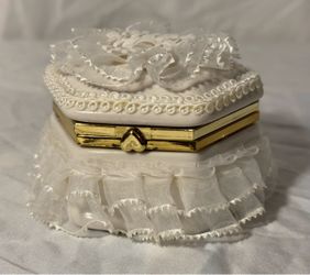 White Ceramic Jewelry Trinket Box