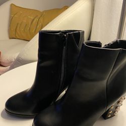 Express Womens booties