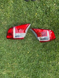 2012 Toyota Camry rear tail lights
