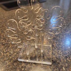 Clear plastic vintage daisy earring tree