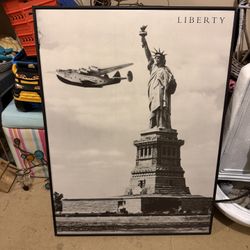 ARTIST UNKNOWN Statue of Liberty 31.75" × 23.5" Offset Lithograph 1995 This One Is Framed