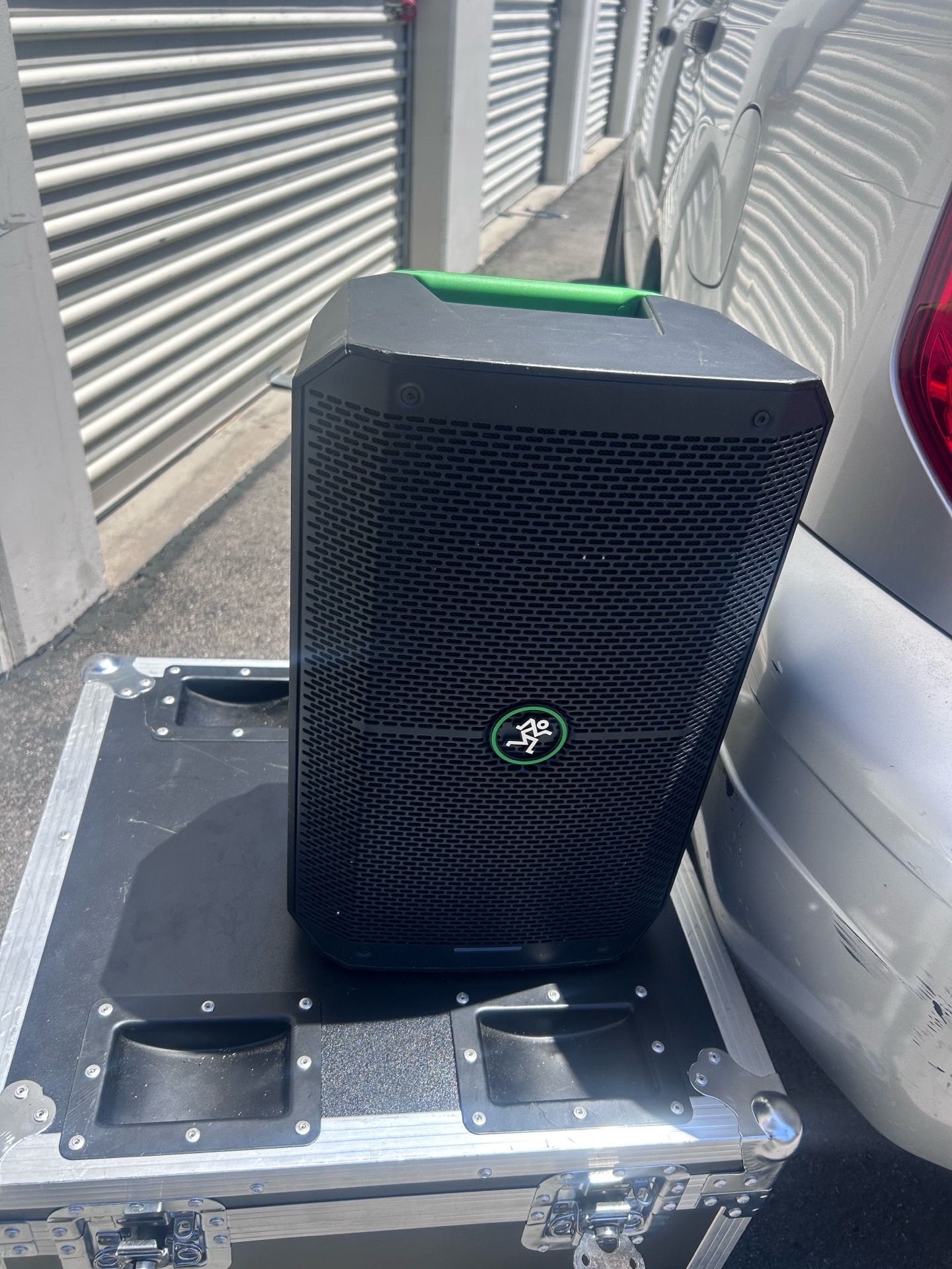 Mackie thump go portable