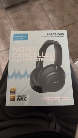 Wireless noise cancelling headphones
