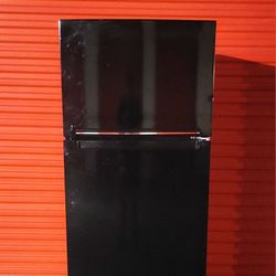WHIRLPOOL REFRIGERATOR FRIDGE EXCELLENT CONDITION AND VERY CLEAN 
