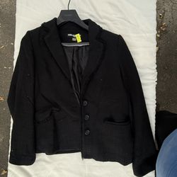 Women’s Black wool blazer(L)