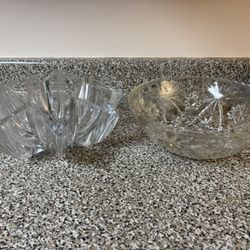 2 Decorative Glass Serving Bowls
