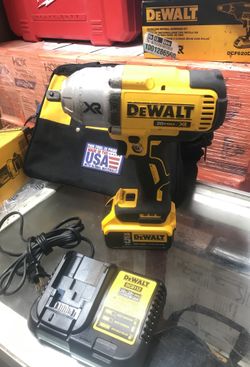 Dewalt Brushless 20vMAX XR impact wrench kit