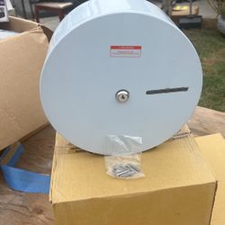 Toilet Paper Holder With Keys