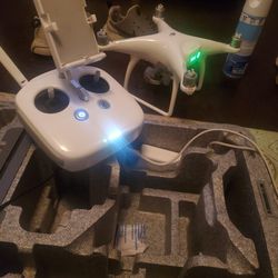 Dji Phantom 4 Drone Bundle