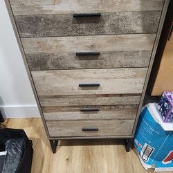 5 drawer small dresser