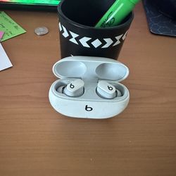 Beats Studios Buds 