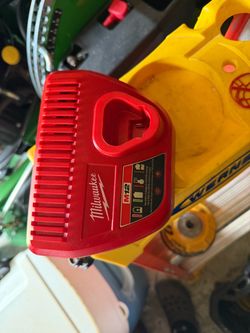 Milwaukee battery charger