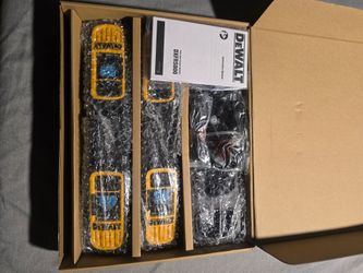 DEWALT walkie talkies NEW 4pc radio