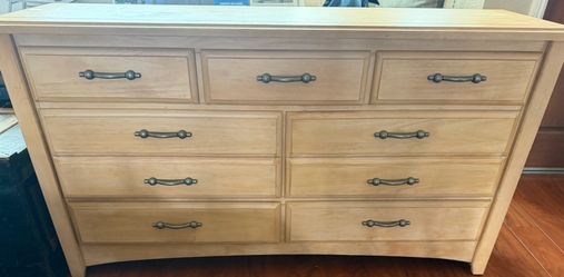 Free Dresser