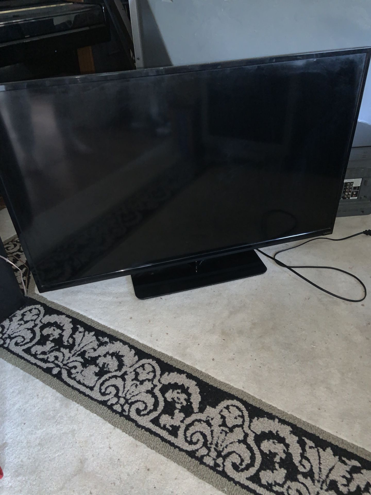 Vizio 46" Tv