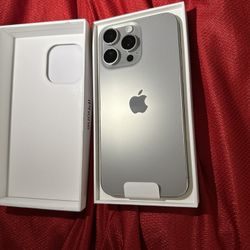New Apple iPhone 15 Pro Max Natural Unlocked For Any Carrier I Can Meet You 
