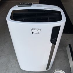 DeLonghi Pinguino Portable AC ❄️ 12,000 BTU – Works Great + Window Kit Included