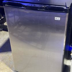 Compact Refrigerator/Freezer