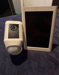 Ring Spotlight Cam 5AT3S8 Outdoor HD Security Camera with solar panel
