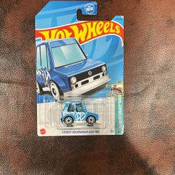 Hot Wheels Treasure Hunt Tooned Volkswagen Gold MK1 Car