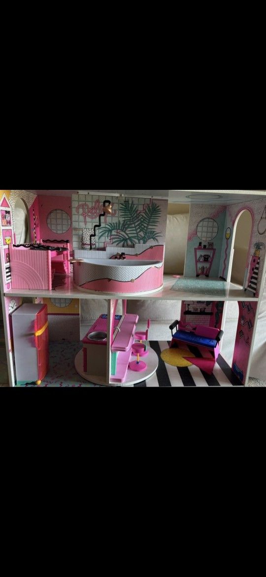 LOL Doll House Including Lots Accessories & Dolls