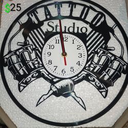 Decorative Vinyl Record Wall Clock For Tattoo Studio