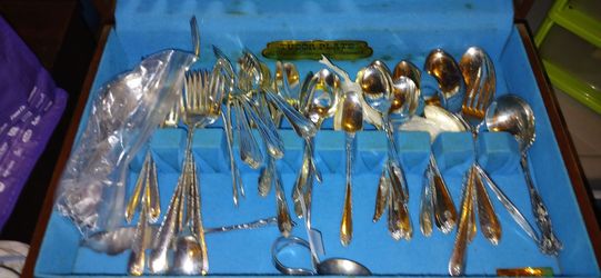 Tudor Plate Silver-Plated Flatware Set