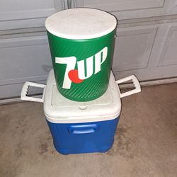 7 Up & Igloo Ice Cube Coolers.
