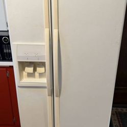 Whirlpool Refrigerator 