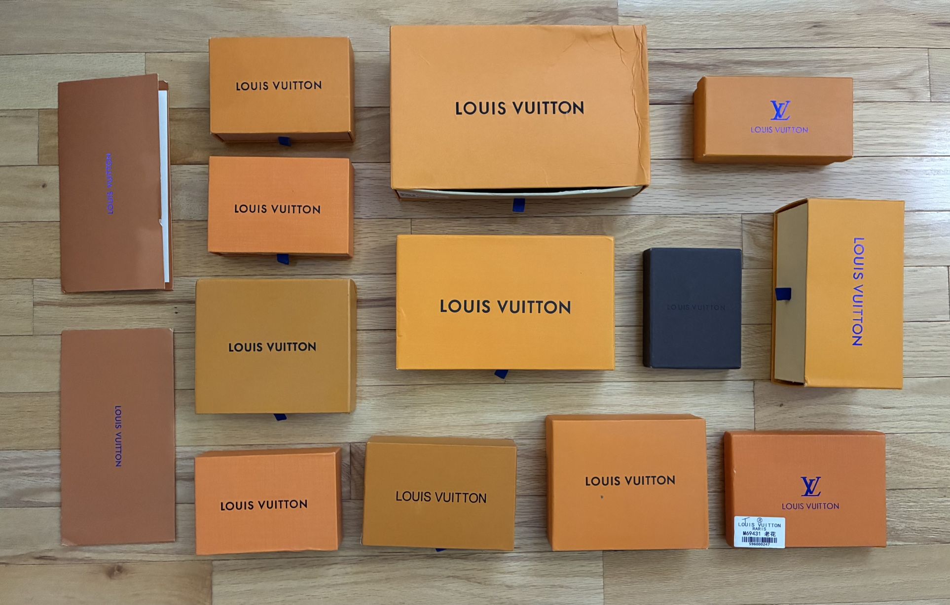 (12) Louis Vuitton LV Shopping Gift Box Lot