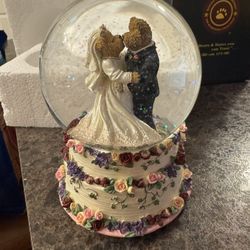 Mr & Mrs  Bearlove Snowglobe (Collectors Item)