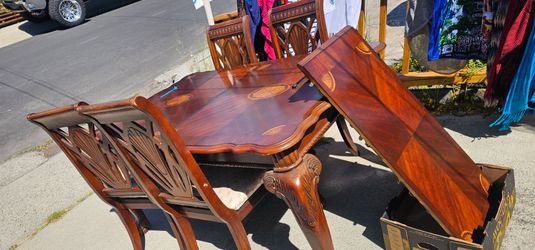 Table and 6 chairs